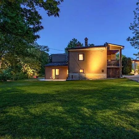 בית נופש Villa Ferlini