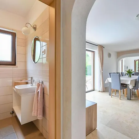 בית נופש Villa Ferlini *