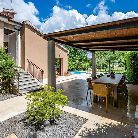 בית נופש Villa Ferlini Ferlini